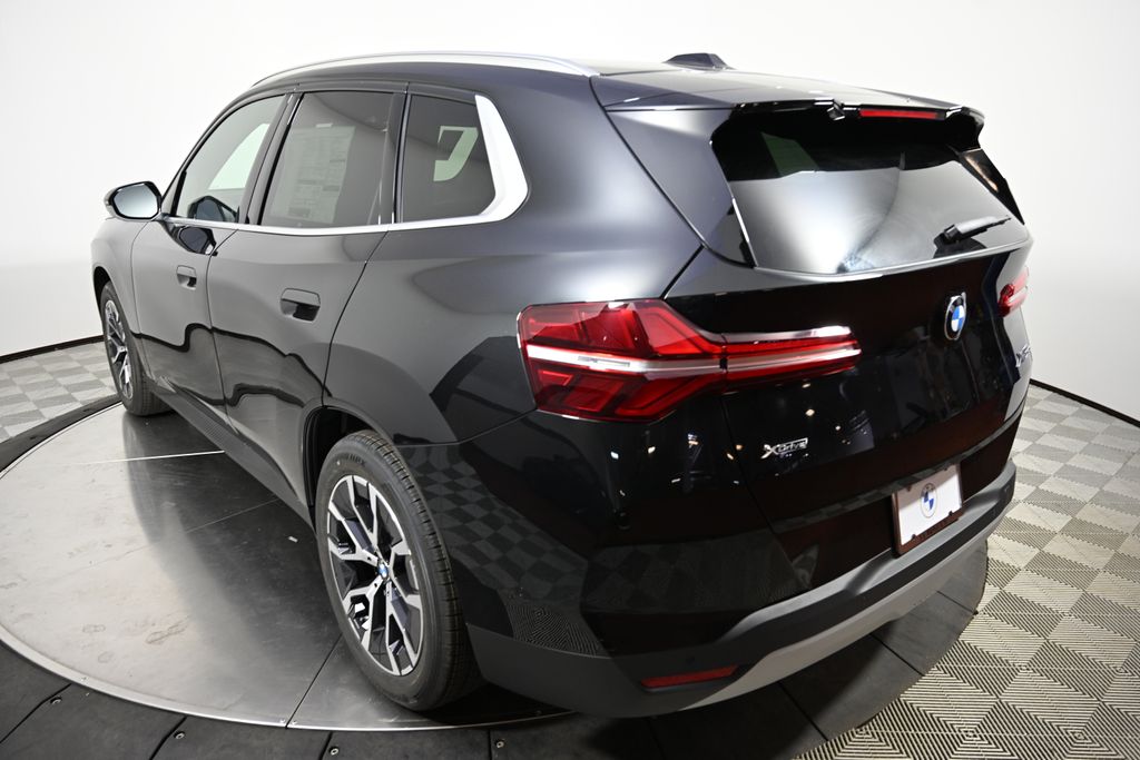 Thumbnail: 2026 BMW X3 - 3