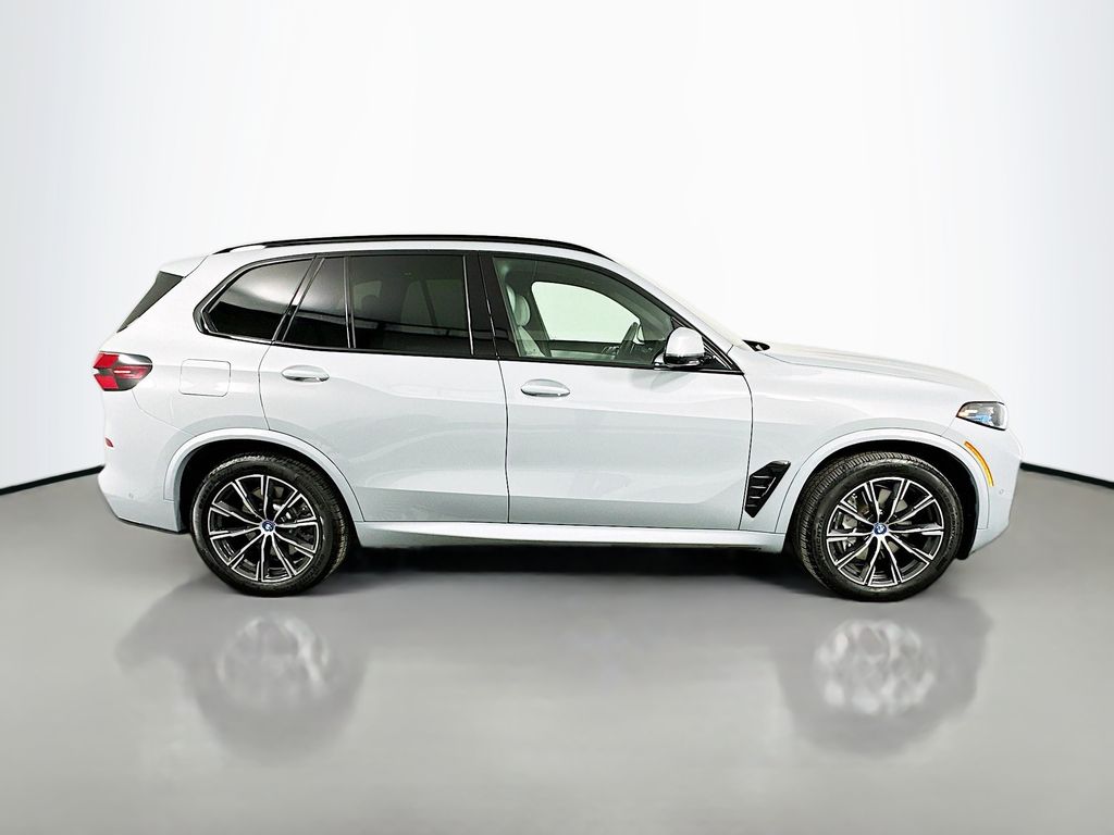 Thumbnail: 2025 BMW X5 - 4