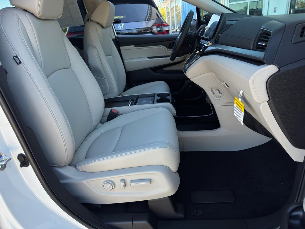 2026 Honda Odyssey EX-L White at Classic Honda Galveston