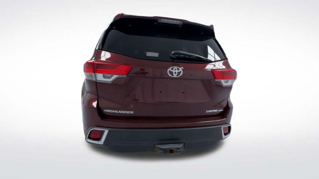Used 2017 Toyota Highlander SUV