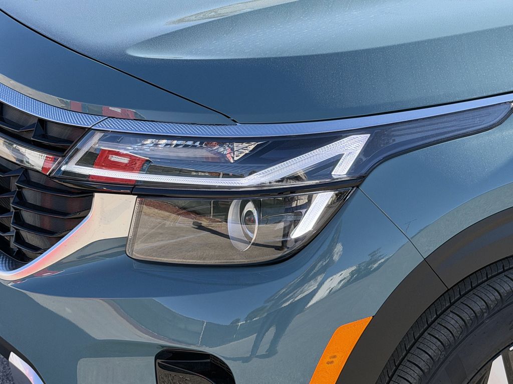 new 2026 Kia Seltos car, priced at $24,323