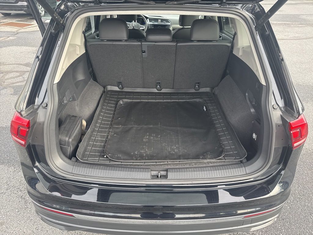 2022 Volkswagen Tiguan 2.0T SE Black at Sutliff Volkswagen
