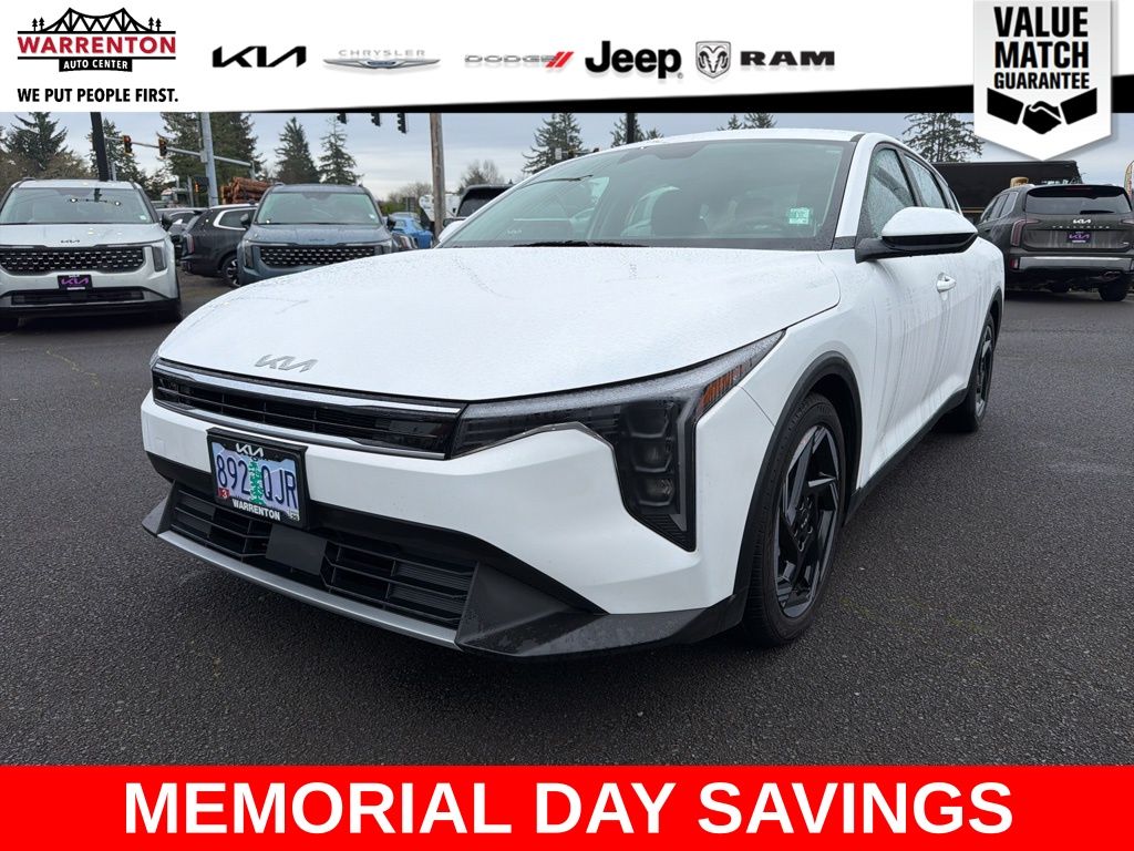 Snow White Pearl 2025 Kia K4 EX FWD Sedan Front-Wheel Drive Continuously Variable Transmission