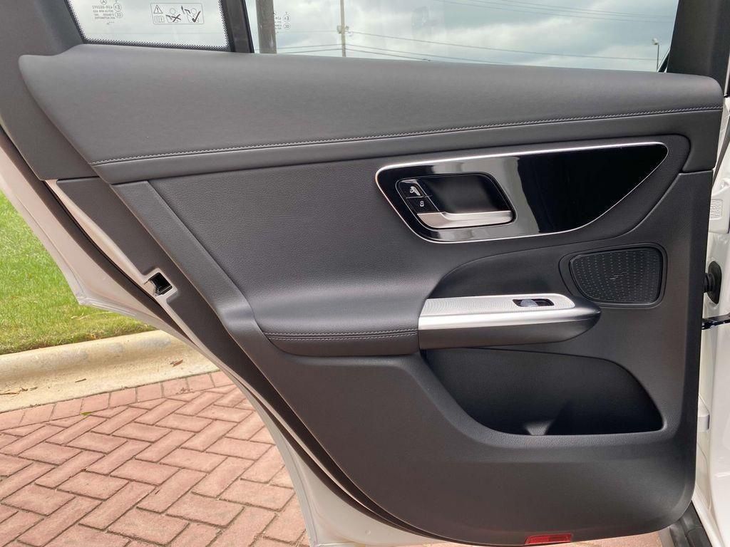 Thumbnail: 2024 Mercedes-Benz GLC - 10