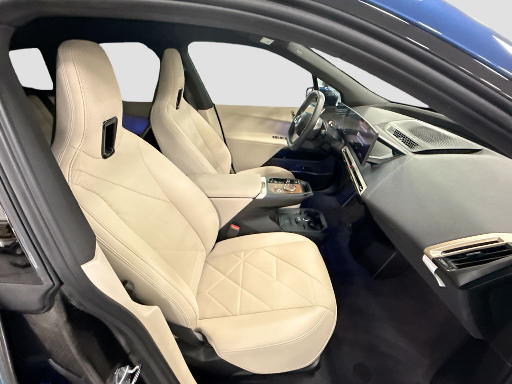 Thumbnail: 2023 BMW iX - 19