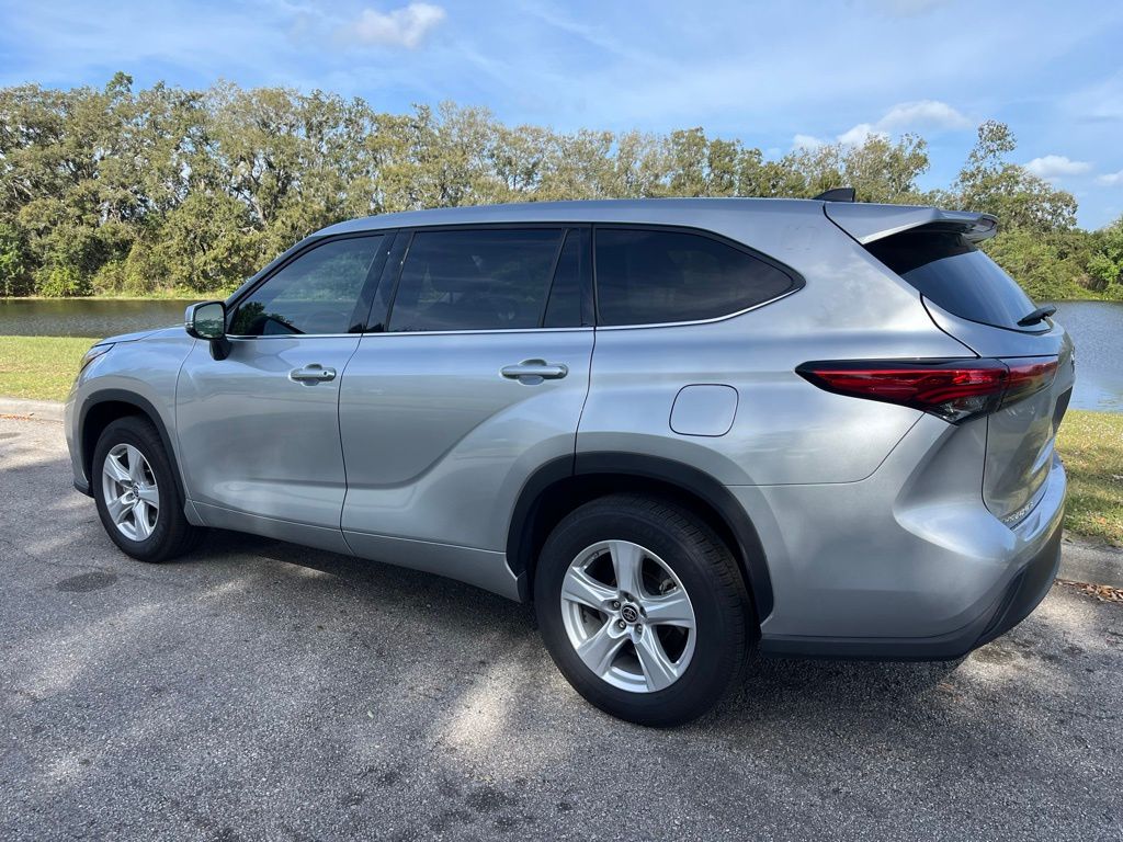 2022 Toyota Highlander L 3