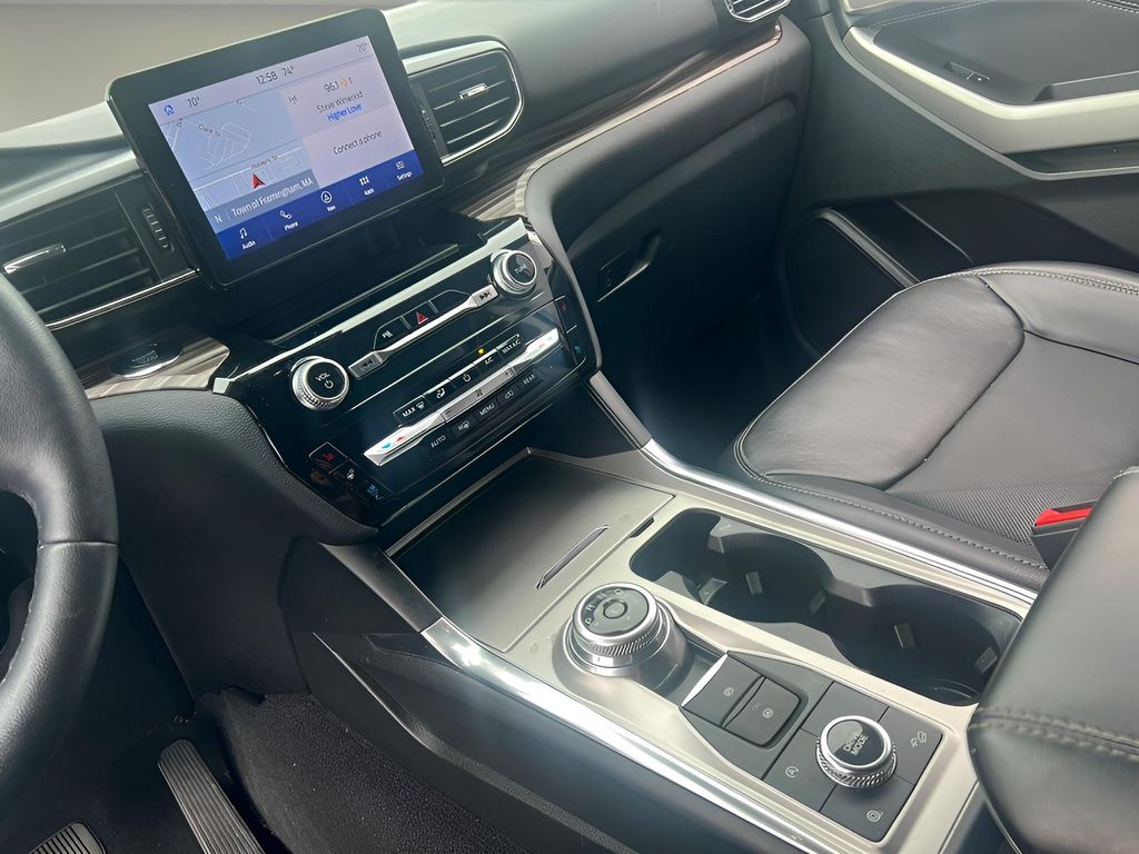 2023 Ford Explorer Limited - Photo 16
