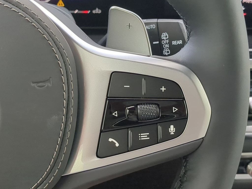 New 2026 White BMW xDrive40i image 27