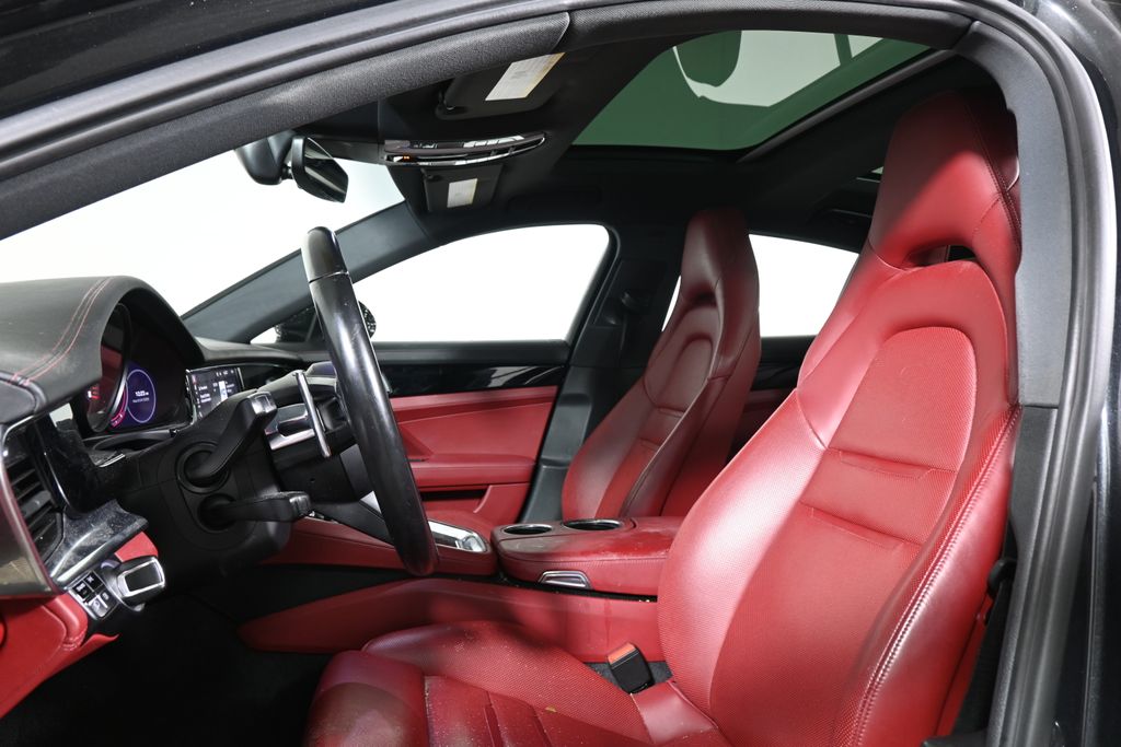 Thumbnail: 2021 Porsche Panamera - 5