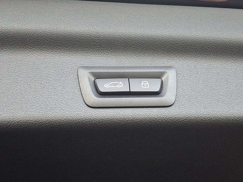 Thumbnail: 2025 BMW X1 - 31