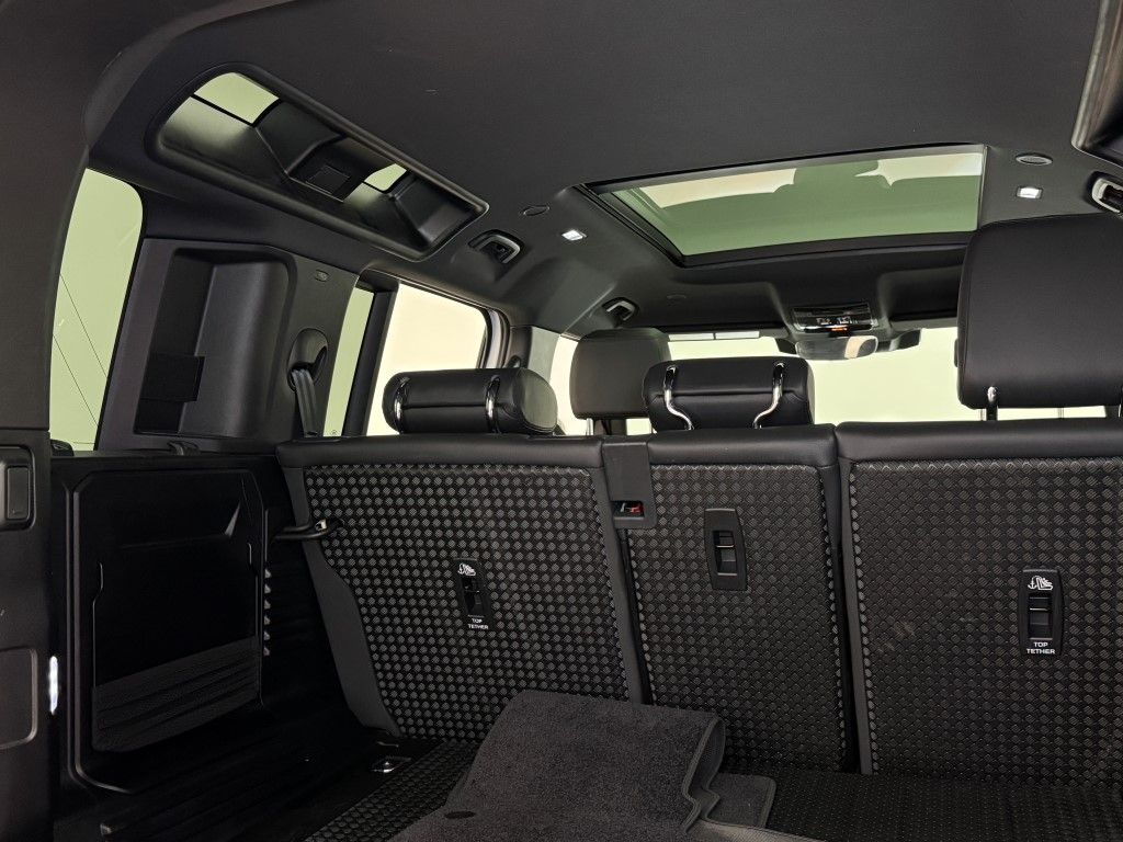 Thumbnail: 2023 Land Rover Defender - 26