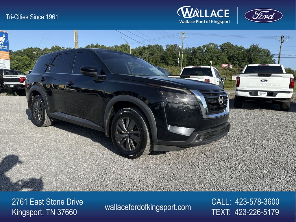 2022 Nissan Pathfinder S FWD