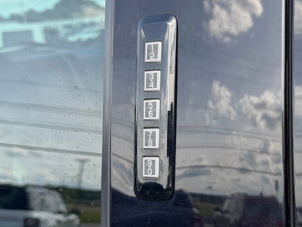 2021 Ford F-250SD Lariat Black at Luther Ford