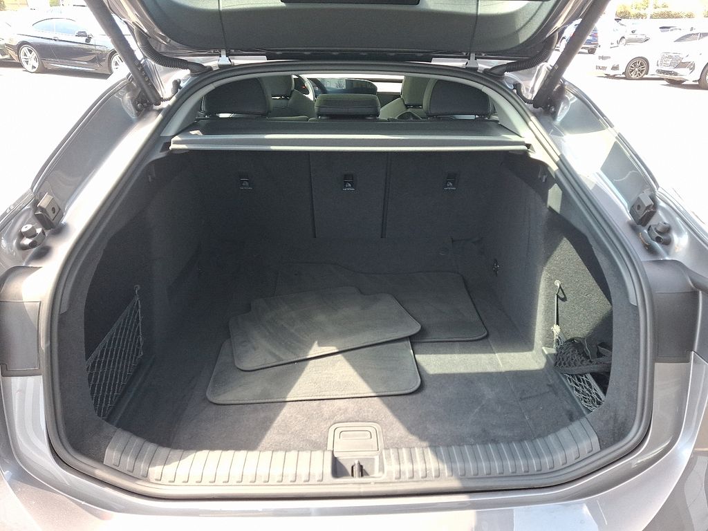 Thumbnail: 2025 Audi e-tron S - 27