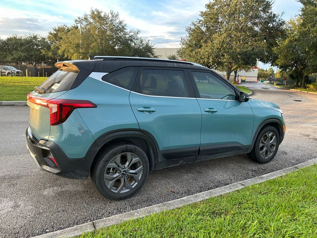 Thumbnail: 2024 Kia Seltos - 5