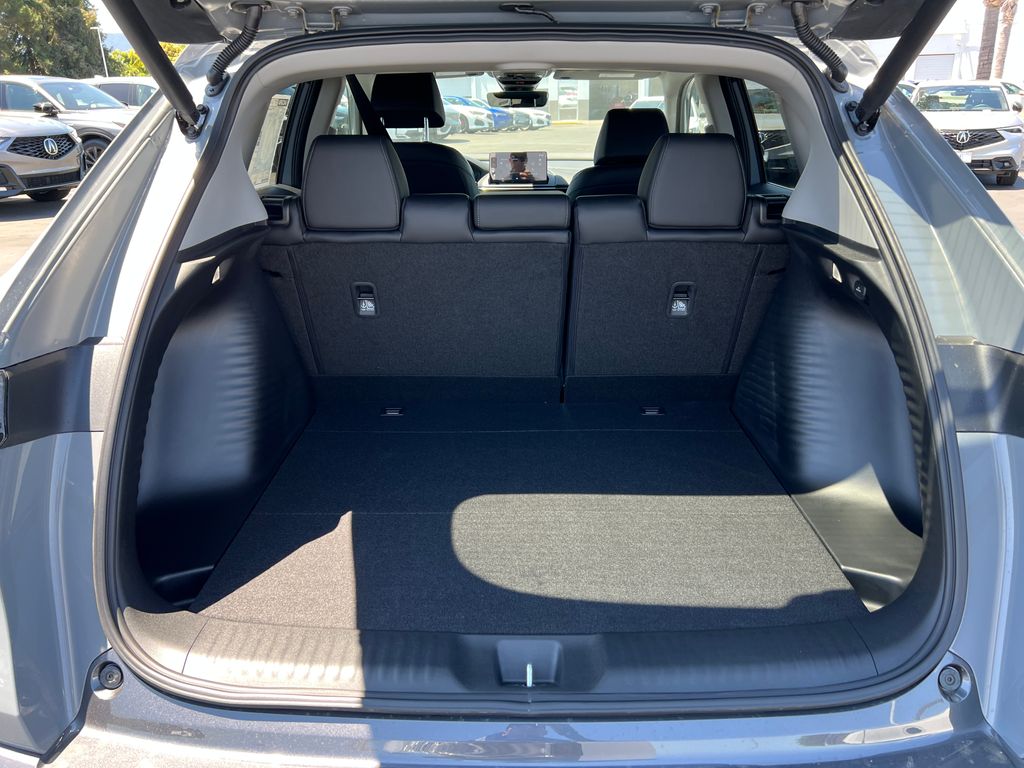 Thumbnail: 2025 Acura ADX - 22