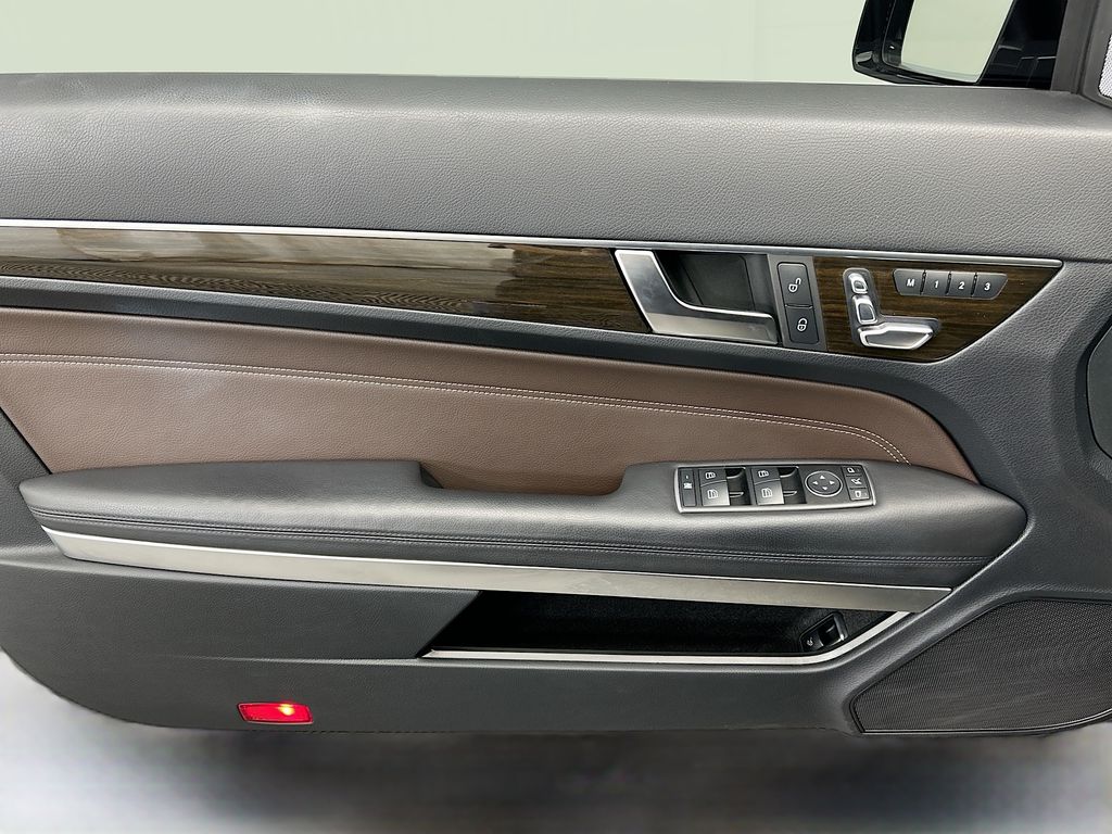 Thumbnail: 2017 Mercedes-Benz E-Class - 23