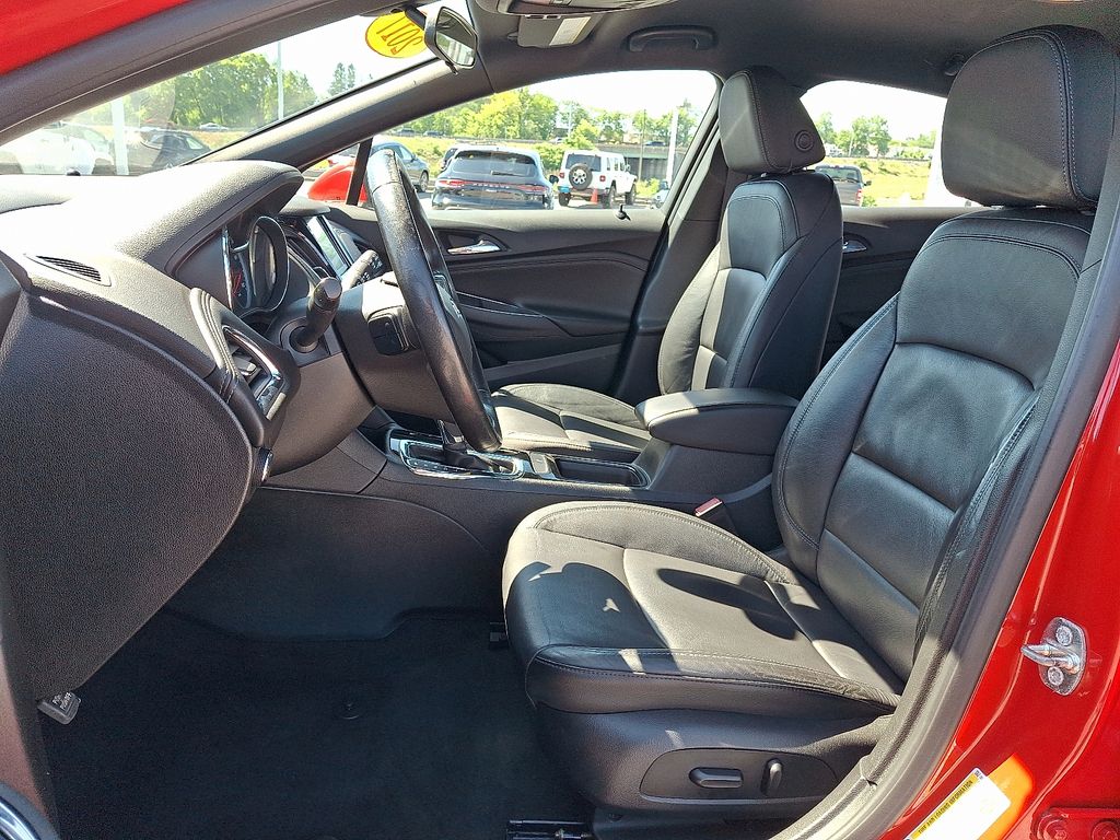 2017 Chevrolet Cruze — photo 15