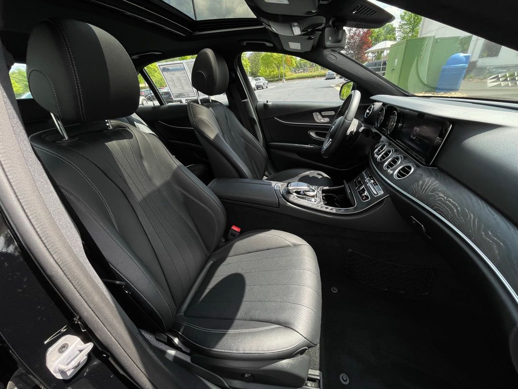 2019 Mercedes-Benz E-Class E 300 31