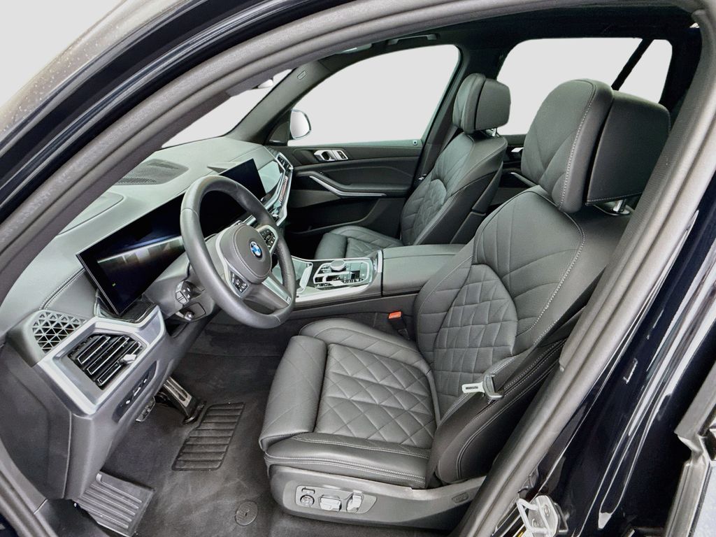 Thumbnail: 2025 BMW X5 - 18