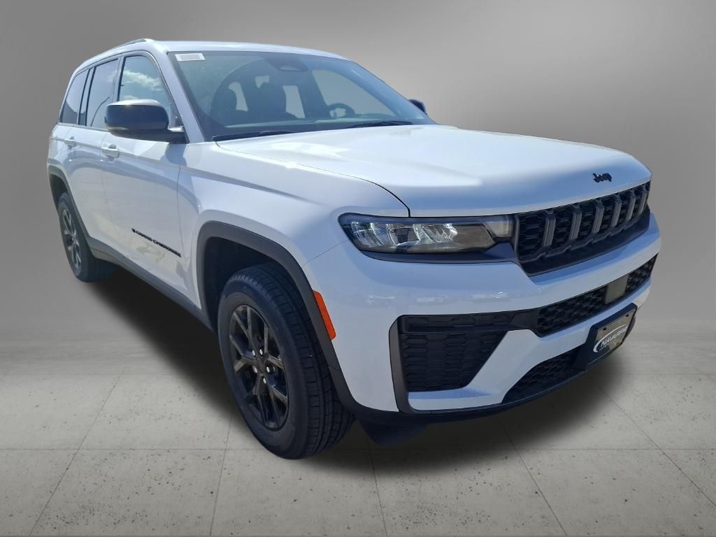 2026 Jeep Grand Cherokee Altitude