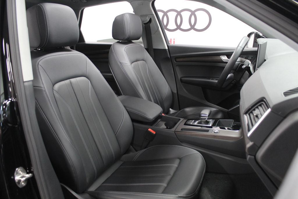 Thumbnail: 2023 Audi Q5 - 23