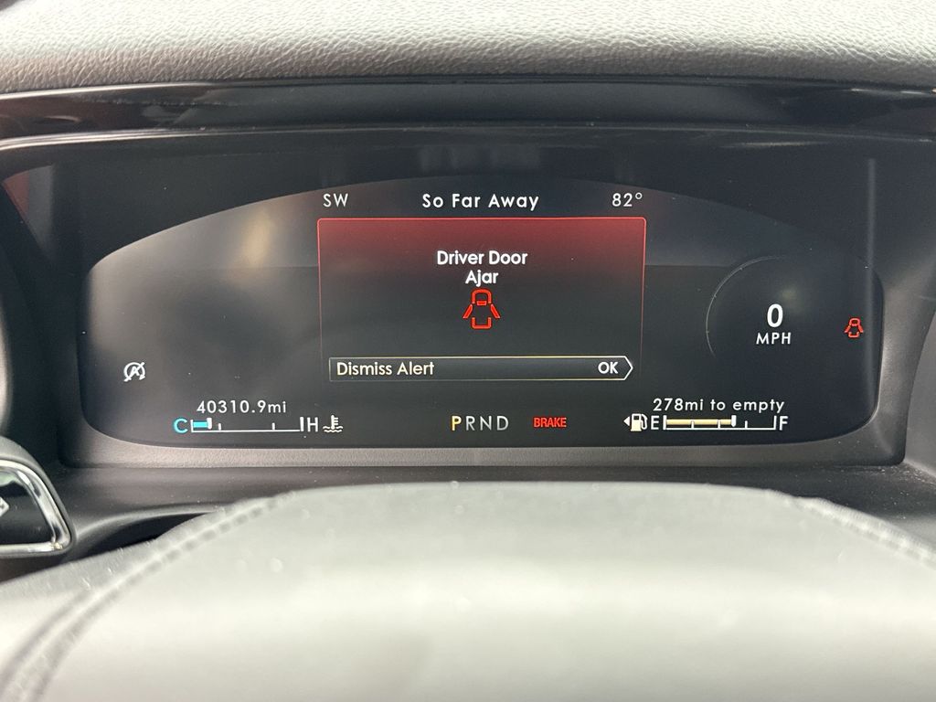 Thumbnail: 2022 Lincoln Aviator - 25