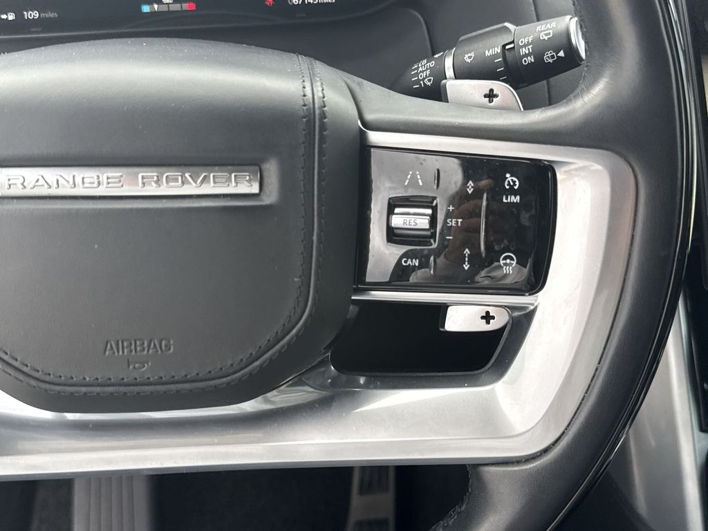 Thumbnail: 2023 Land Rover Range Rover - 27
