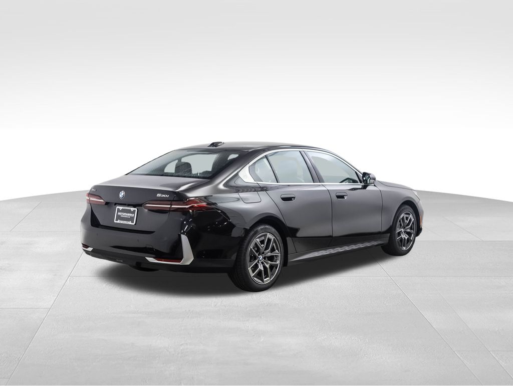 Thumbnail: 2026 BMW 5 Series - 6