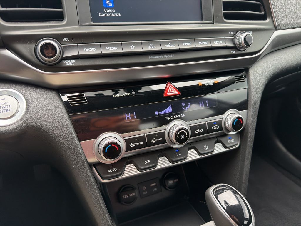 Thumbnail: 2019 Hyundai Elantra - 31