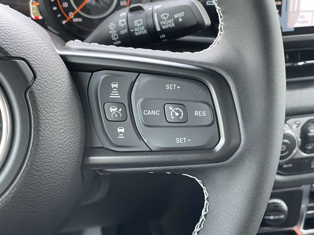 2025 Jeep Wrangler 4-Door Willys - Photo 30