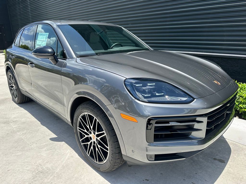 Thumbnail: 2025 Porsche Cayenne - 10