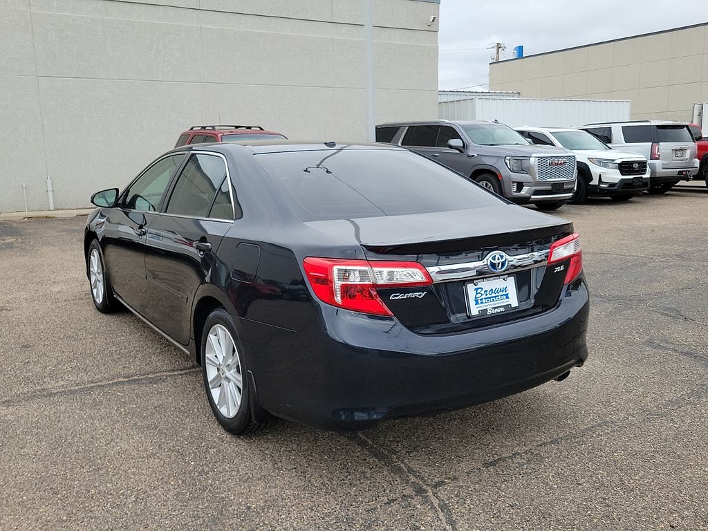 2013 Toyota Camry Hybrid XLE - 7