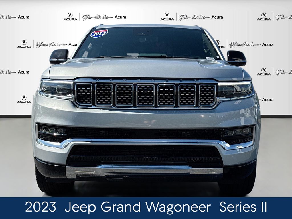 2023 Jeep Grand Wagoneer II photo 3