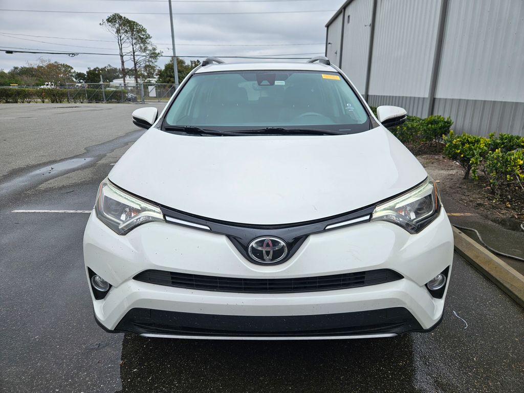 2017 Toyota RAV4 Limited 8