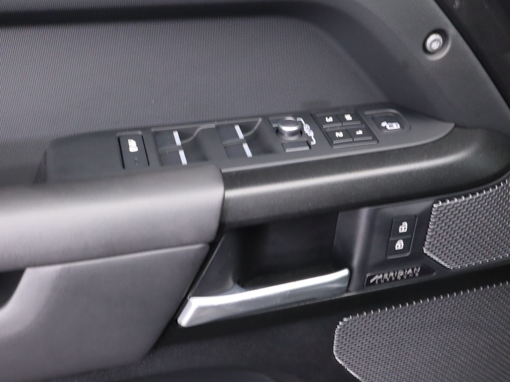 Thumbnail: 2023 Land Rover Defender - 23