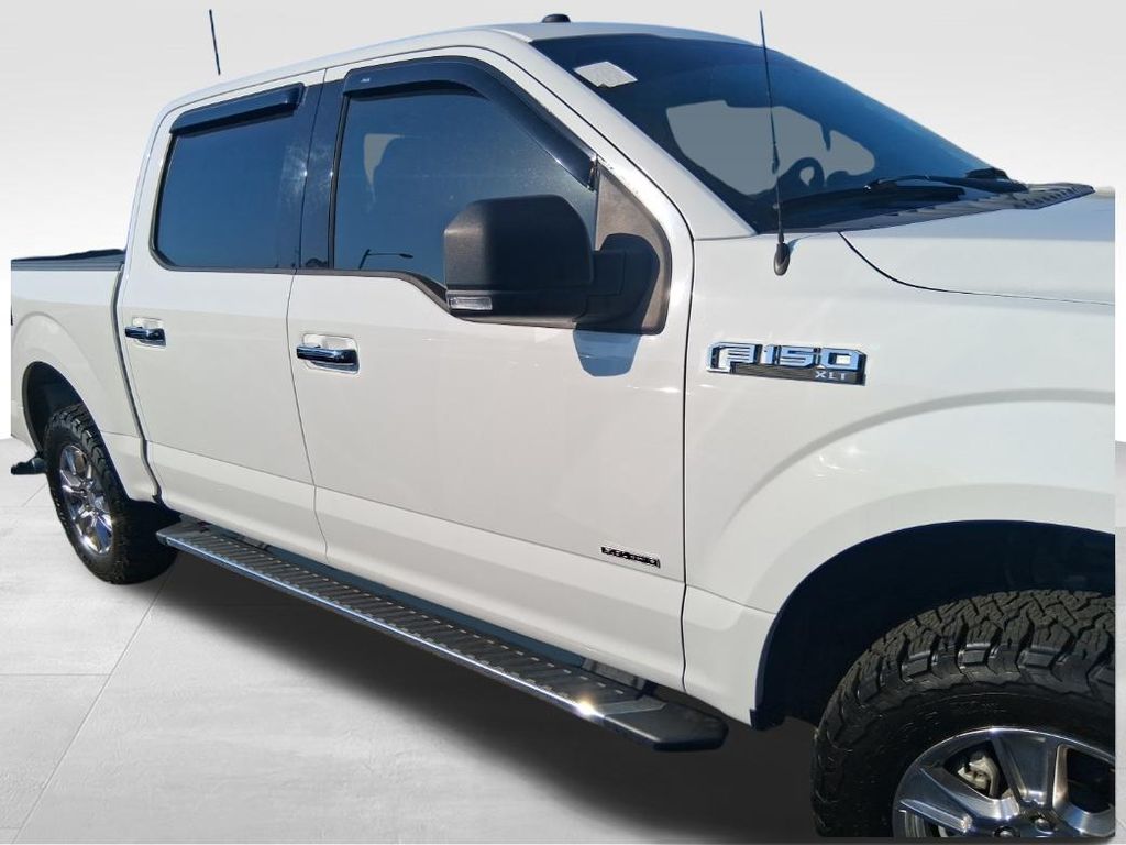 Used 2018 White Ford XLT image 4