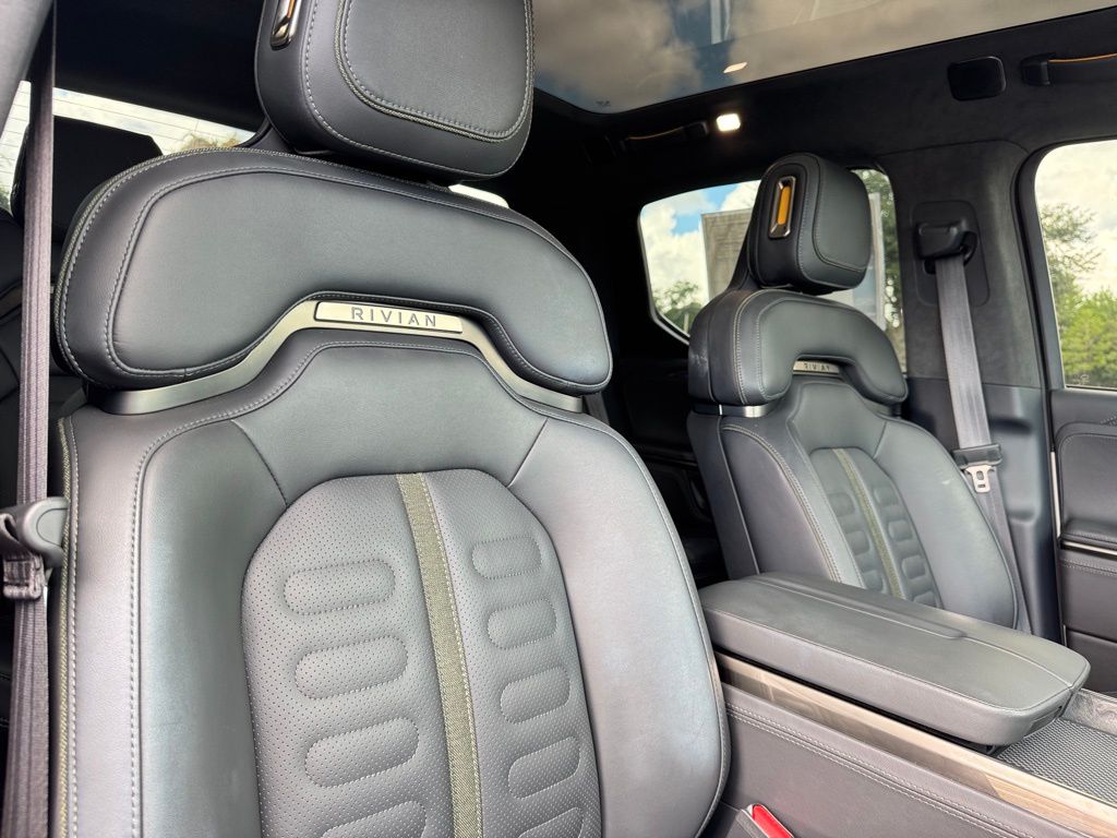 2022 Rivian R1T Adventure photo 27