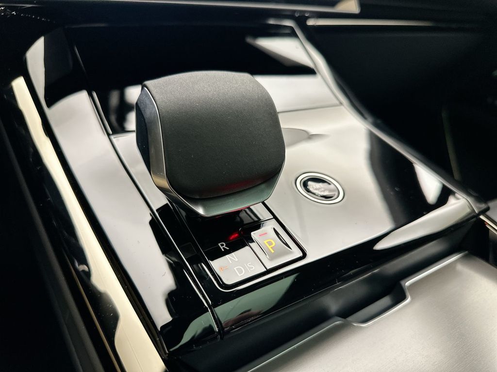 Thumbnail: 2026 Land Rover Range Rover Sport - 12