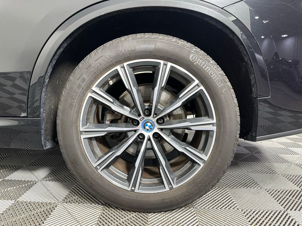 Thumbnail: 2023 BMW X5 - 10