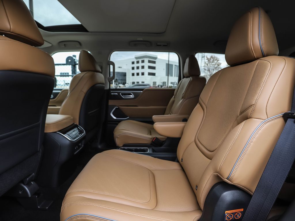Thumbnail: 2025 INFINITI QX80 - 22