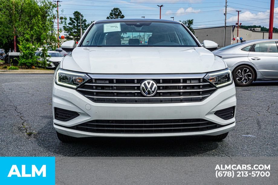 Used 2021 White Volkswagen SEL image 10