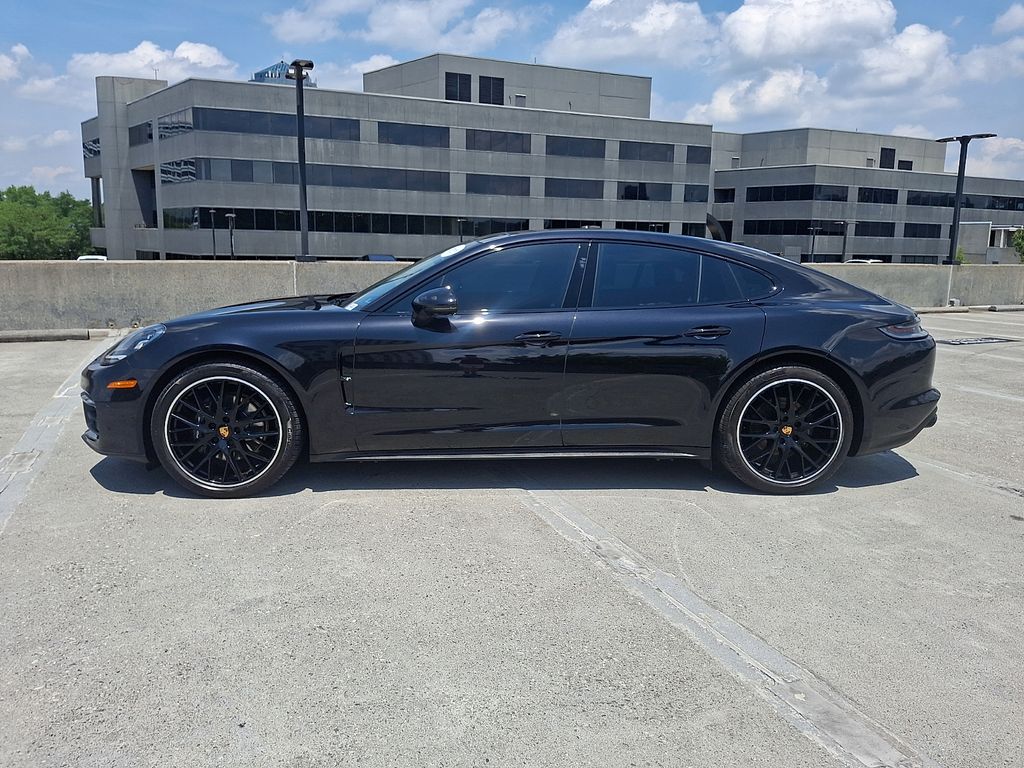 Thumbnail: 2023 Porsche Panamera - 11