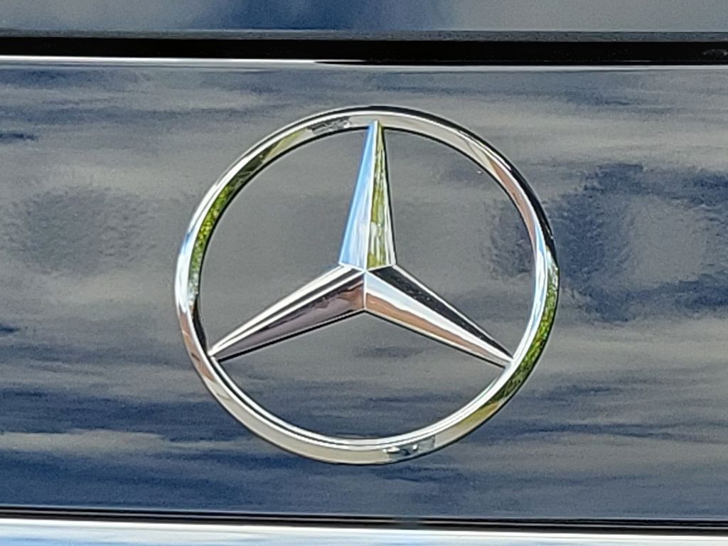 2025 Mercedes-Benz GLS 450 4MATIC 22