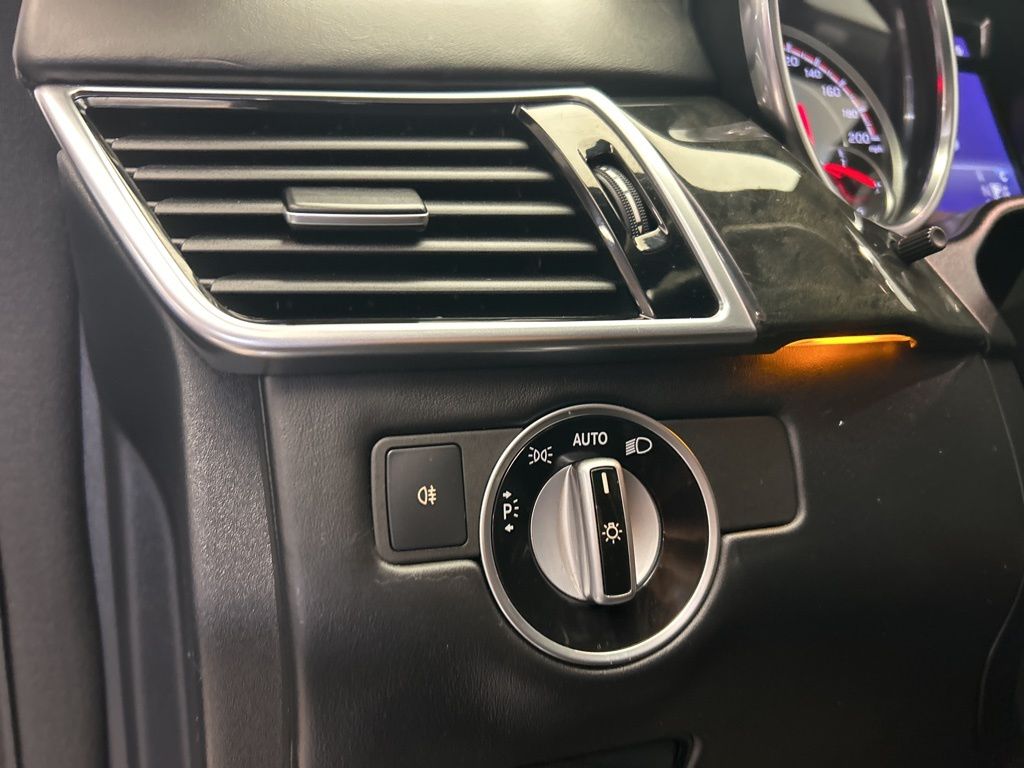 Thumbnail: 2018 Mercedes-Benz GLE - 22