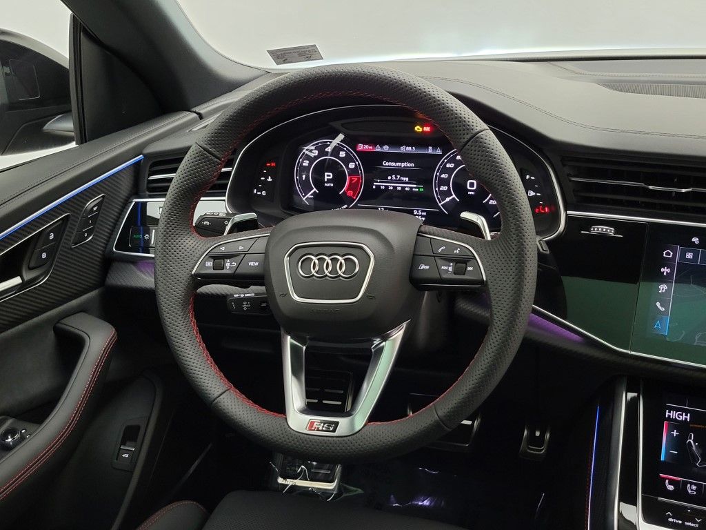 Thumbnail: 2026 Audi RS Q8 - 22