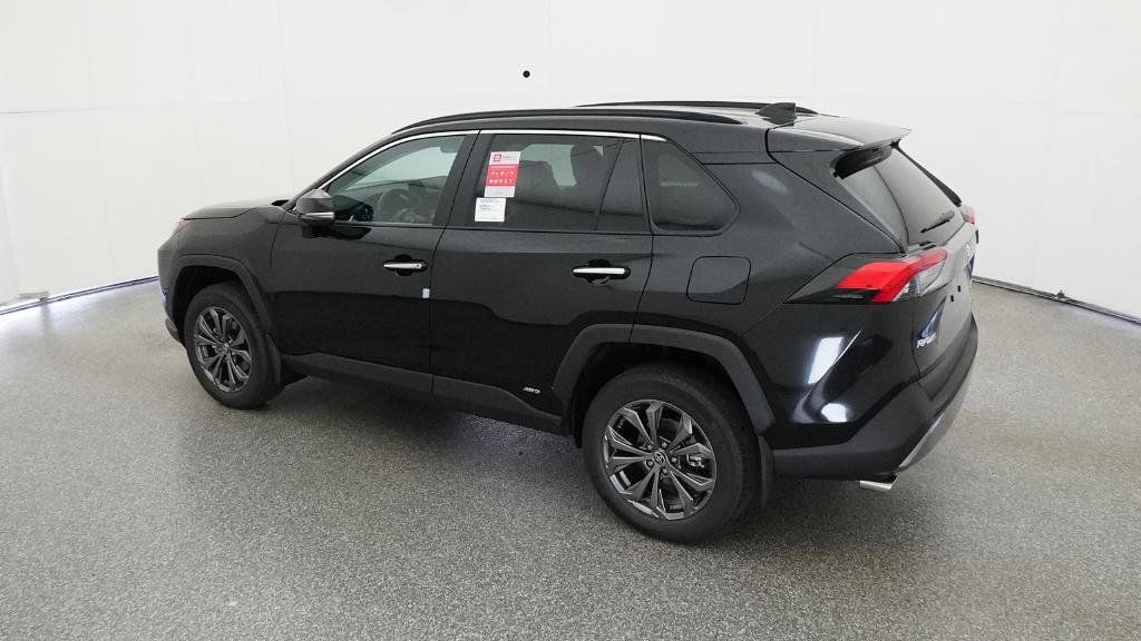 Thumbnail: 2025 Toyota RAV4 - 12