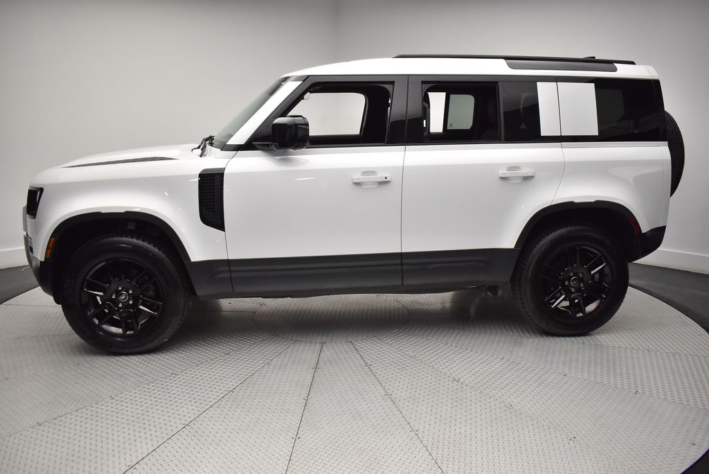 Thumbnail: 2025 Land Rover Defender - 8