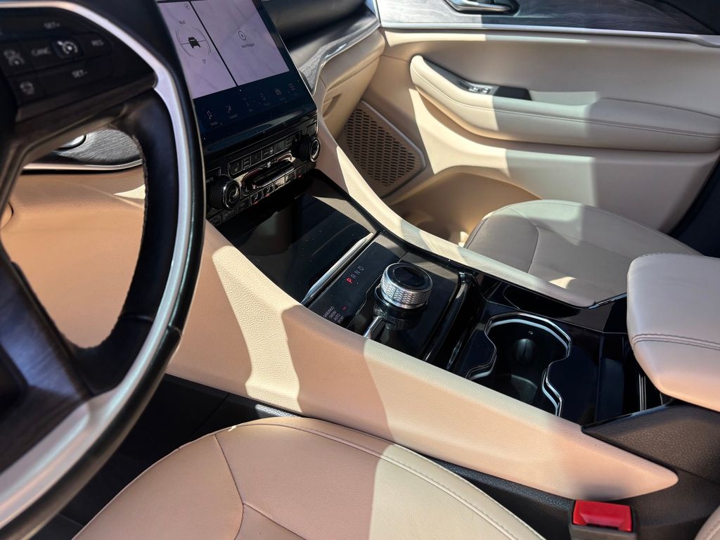 Used Car 2022 Jeep Grand Cherokee L  Limited For Sale Under $30,000 In Austin, Texas