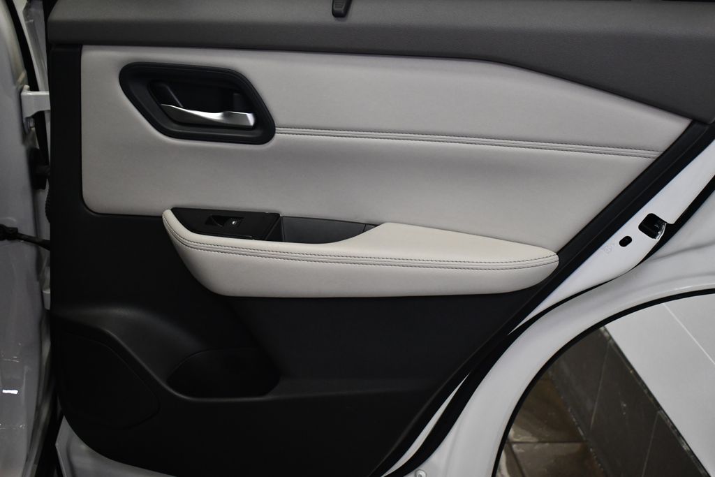 Thumbnail: 2023 Nissan Rogue - 29